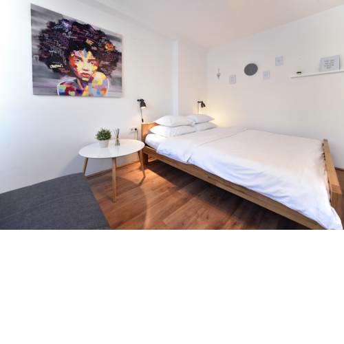 Vla Vla Apartments