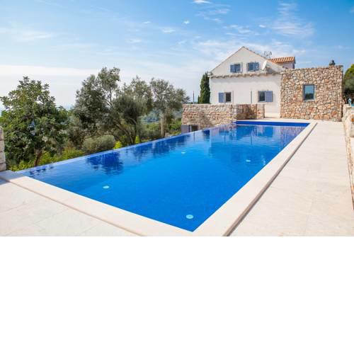 Vojnovo Selo Villa Sleeps 10 Pool Air Con
