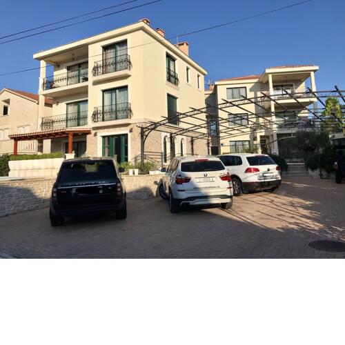V&V residence