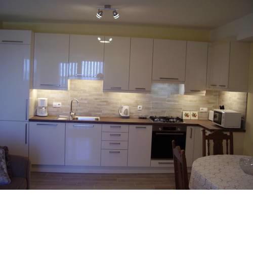 Water view brand new Apartment, short stroll to beach, peaceful!