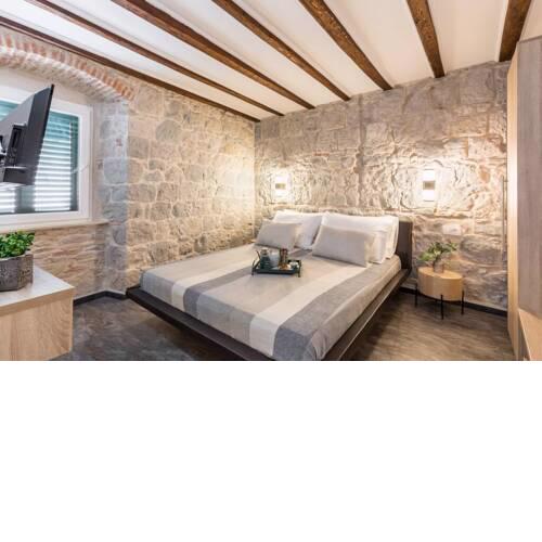 Where Modern meets History LUX Guest Suite OLDTOWN
