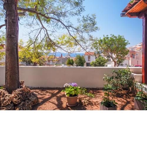 White House Hvar