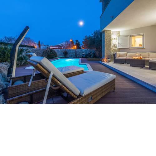 White Rose, lux villa with private pool