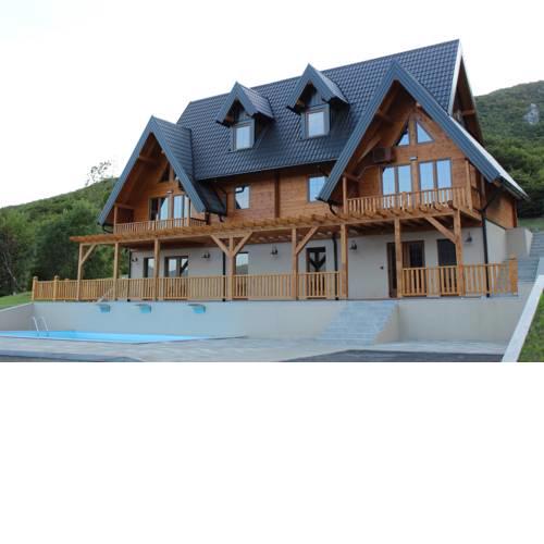 Wooden Houses Macola