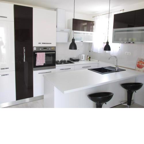 WRIGHT NOW apartman